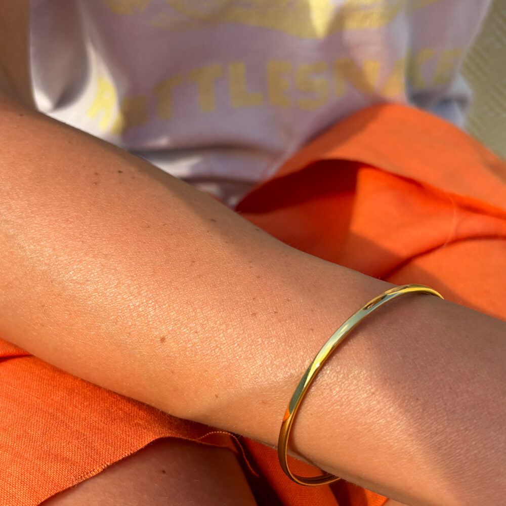 BRACCIALE_RIGIDO_PIATTO_3.jpg bracciale rigido piatto oro giallo